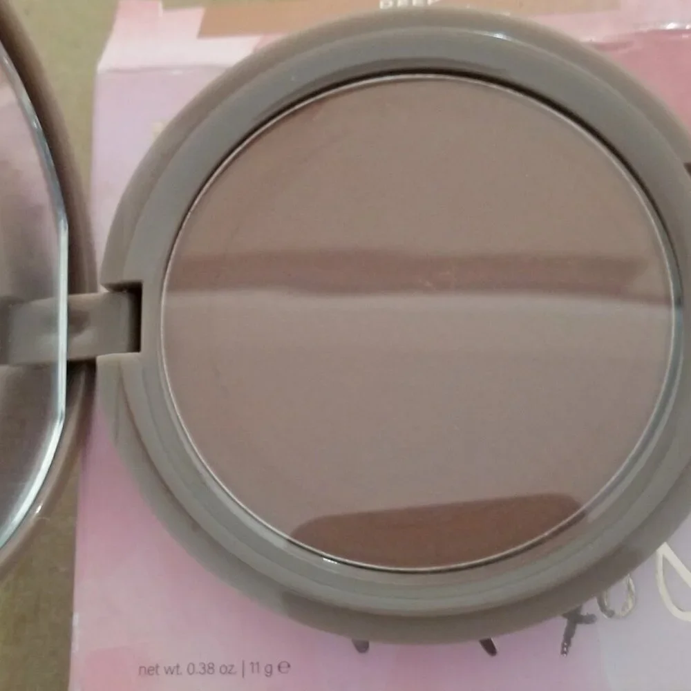 Mally Bulletproof Powder Bronzer New in Box